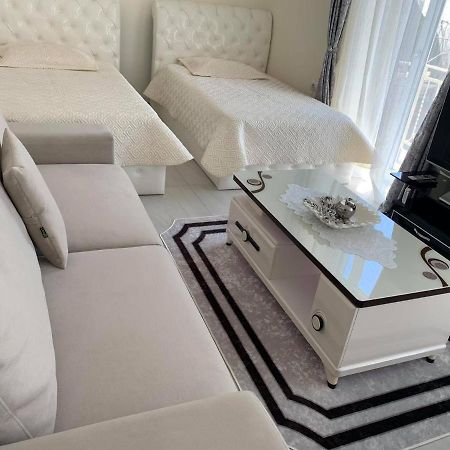 Apartament Oresti คอร์เชอ ภายนอก รูปภาพ