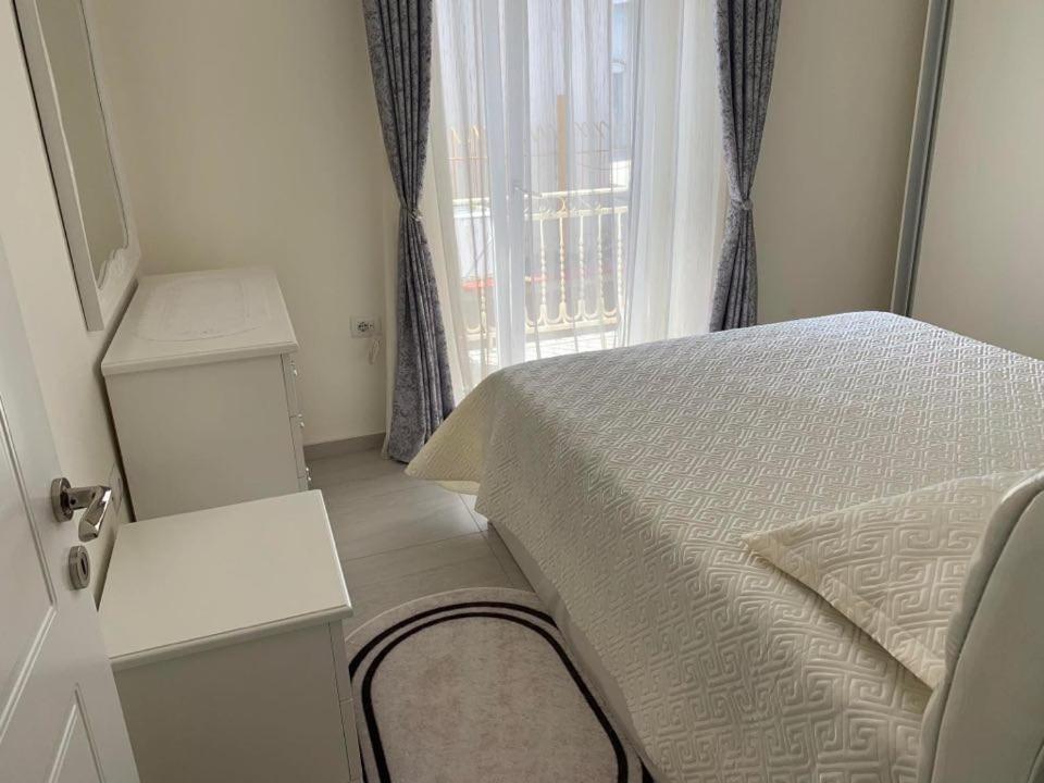 Apartament Oresti คอร์เชอ ภายนอก รูปภาพ