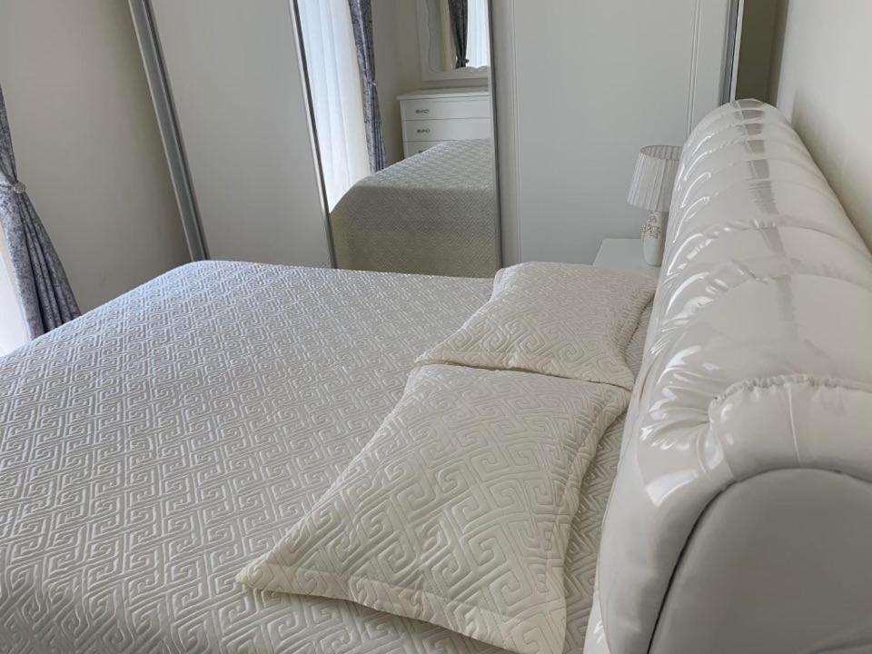 Apartament Oresti คอร์เชอ ภายนอก รูปภาพ